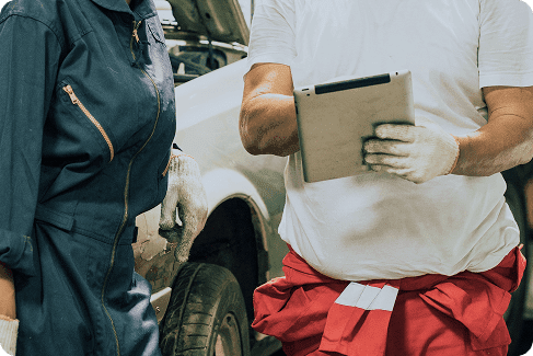 auto-mechanic-supervisor-trains-staff-and-offers-2025-01-08-23-48-31-utc (1)