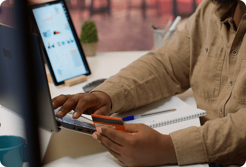 successful-freelancer-does-online-shopping-with-hi-2025-02-19-22-58-05-utc (1)
